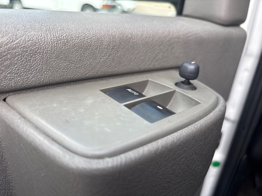 2019 Chevrolet Express Image 10