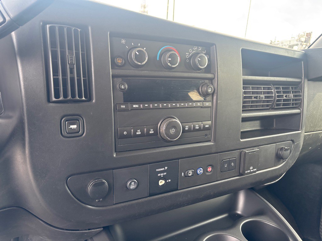 2019 Chevrolet Express Image 12