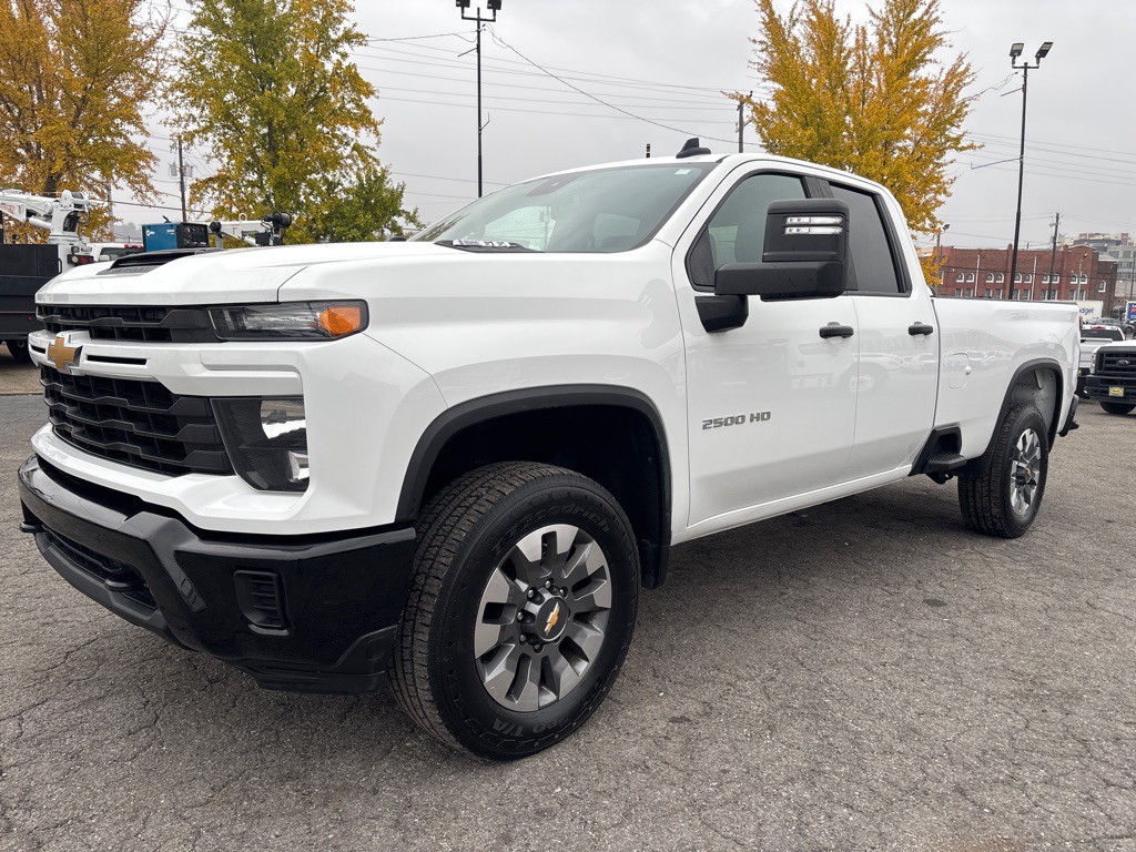 2024 Chevrolet Silverado 1500 Image 1