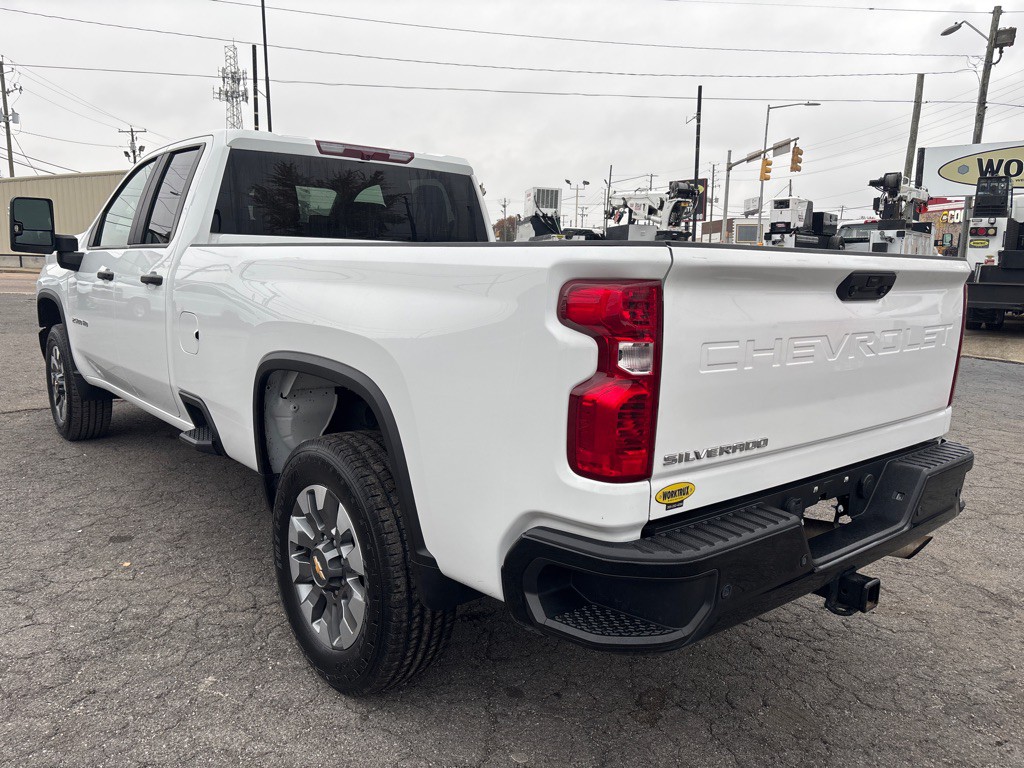 2024 Chevrolet Silverado 1500 Image 3