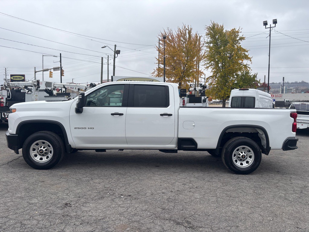 2023 Chevrolet Silverado 1500 Image 2