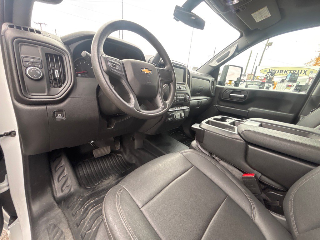 2023 Chevrolet Silverado 1500 Image 9