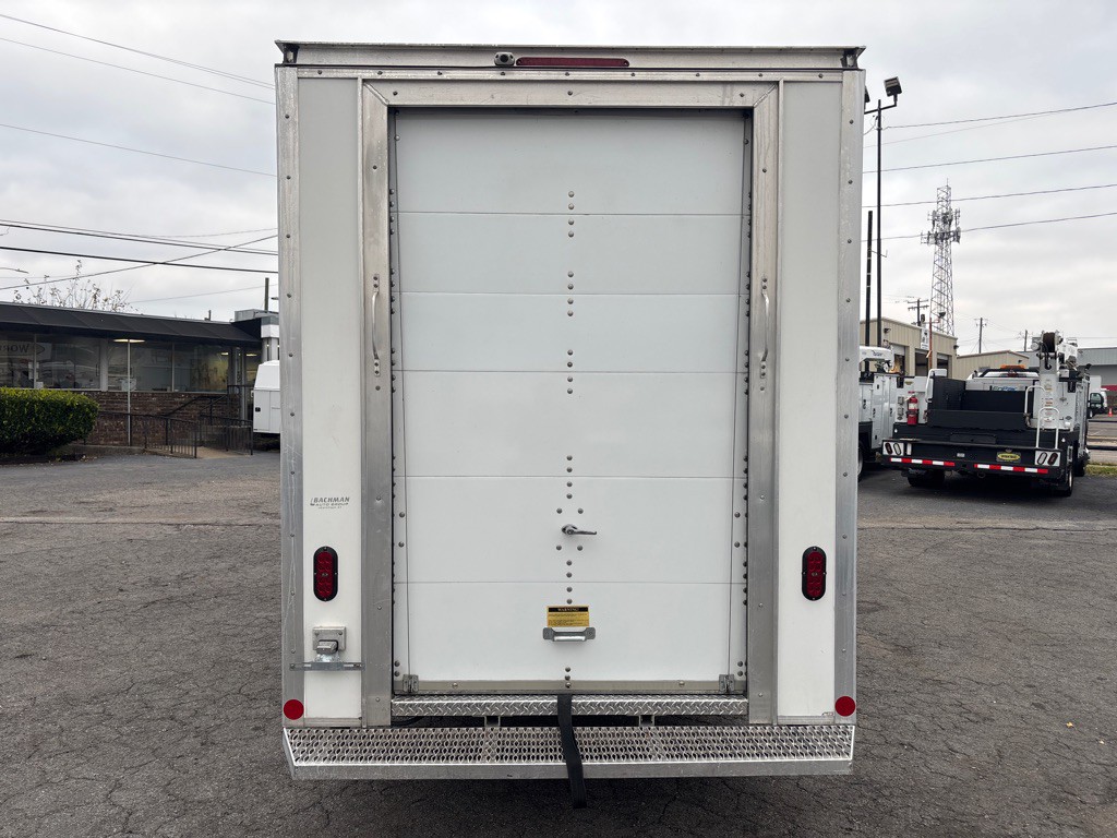 2019 Chevrolet Express Image 4