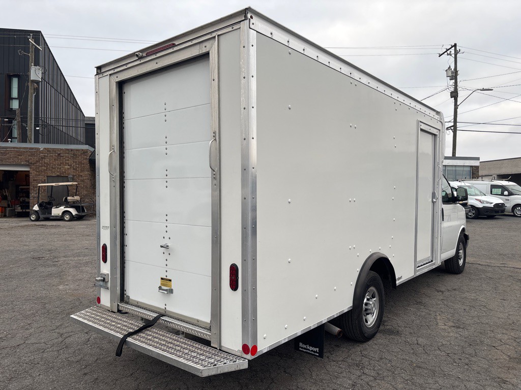 2019 Chevrolet Express Image 5