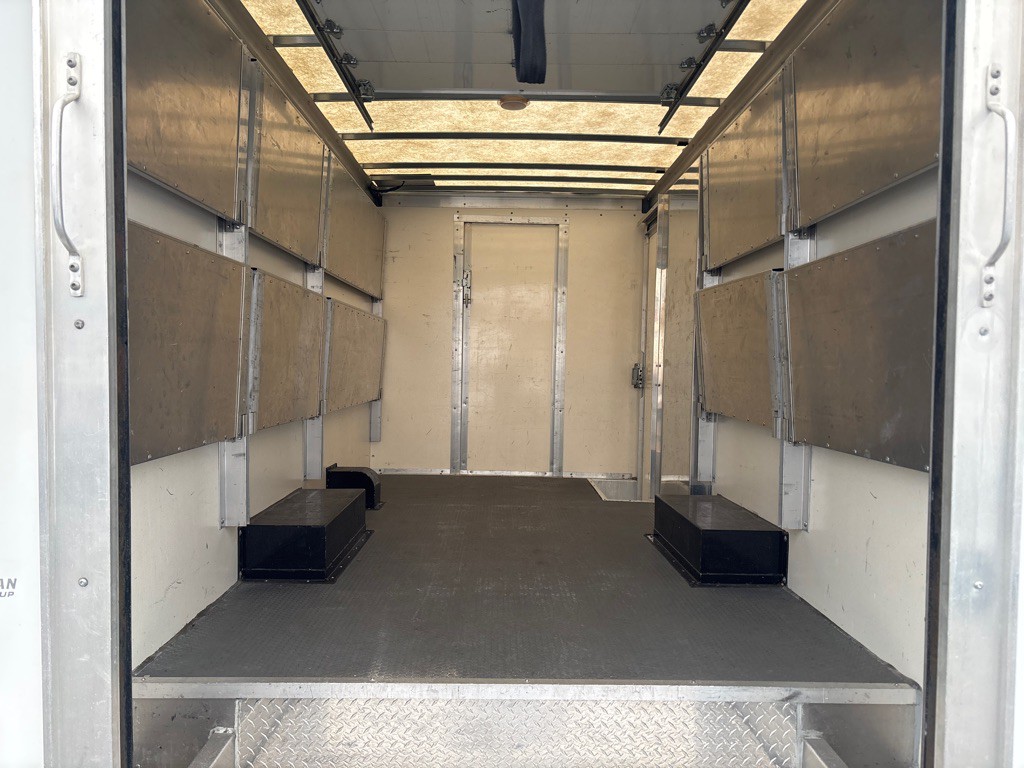 2019 Chevrolet Express Image 19