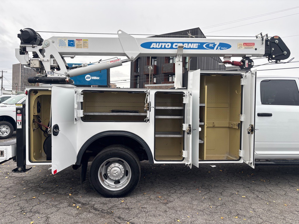 2022 RAM 5500 Image 30