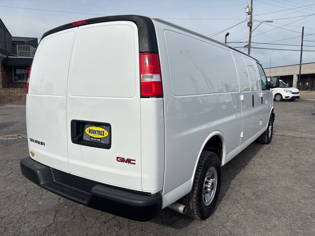 2023 GMC Savana Image 5
