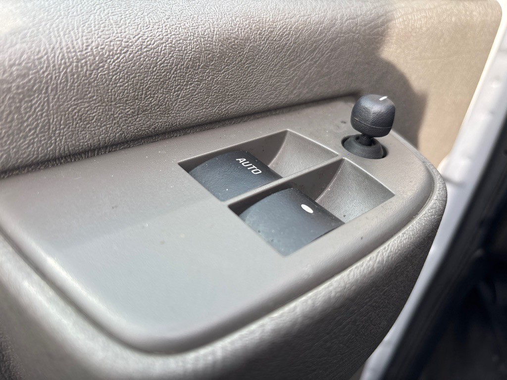 2023 GMC Savana Image 10