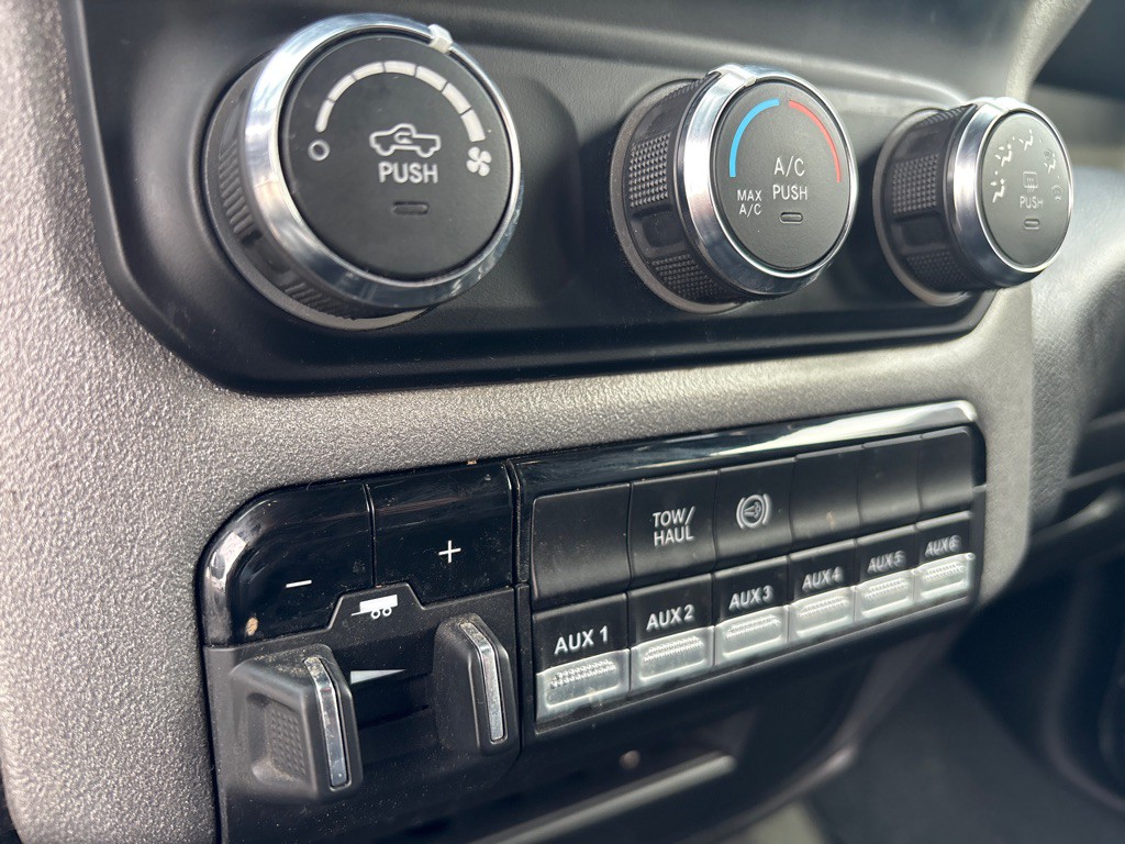 2024 RAM 3500 Image 16