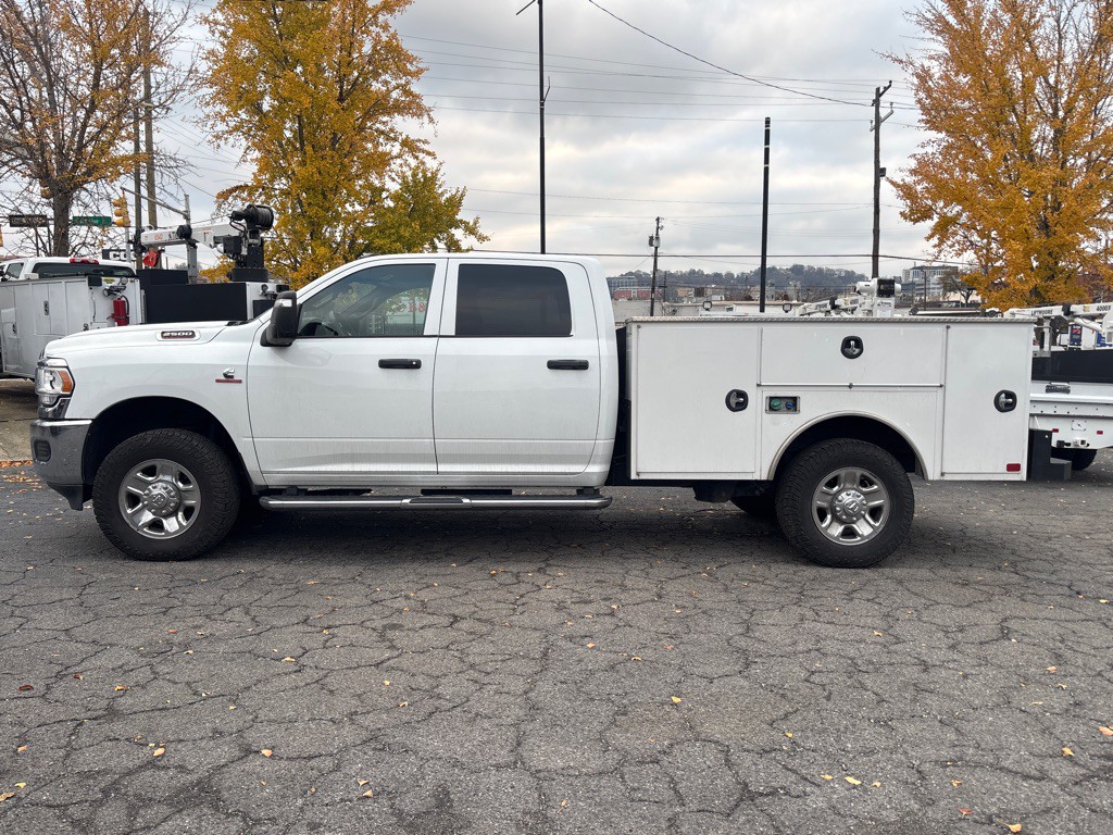 2023 RAM 2500 Image 2