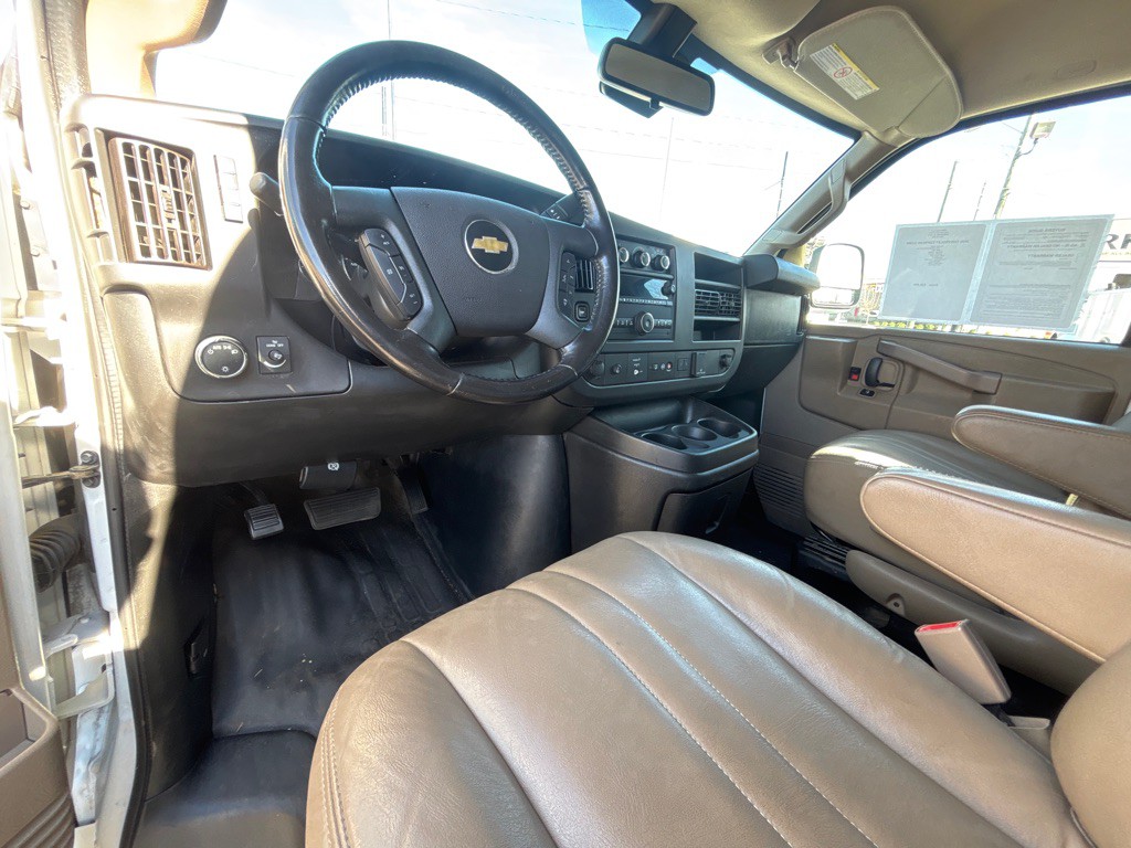2020 Chevrolet Express Image 6