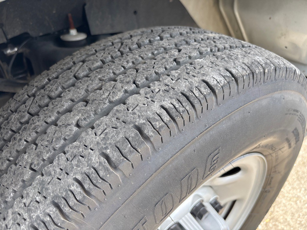 2024 Chevrolet Express Image 24