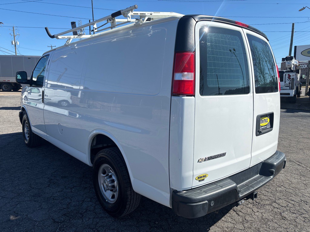 2020 Chevrolet Express Image 3