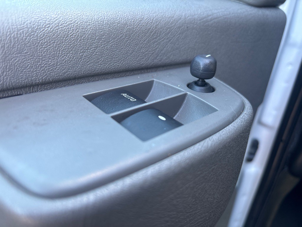 2020 Chevrolet Express Image 9