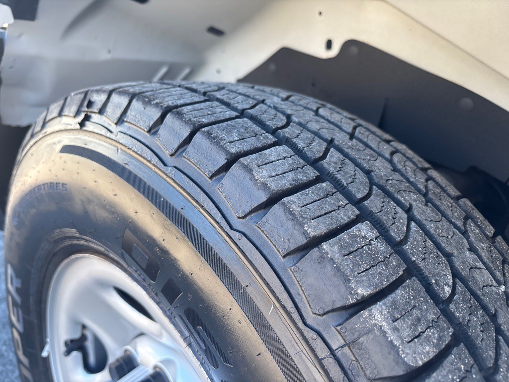 2020 Chevrolet Express Image 25