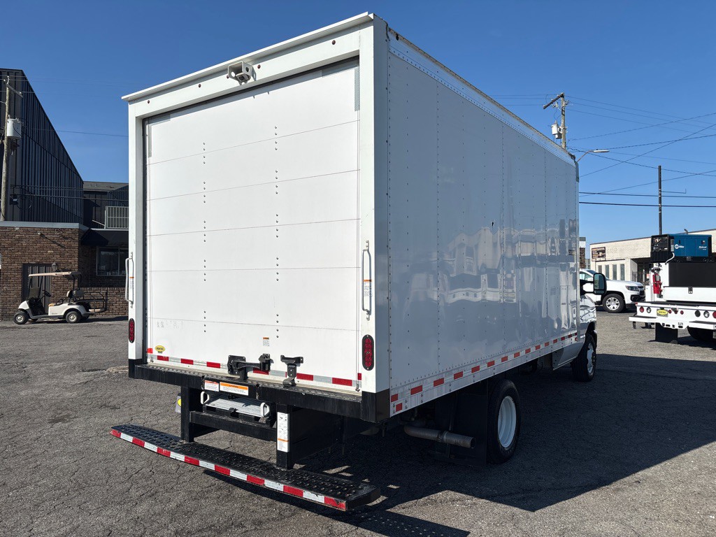 2024 Ford Econoline Image 5