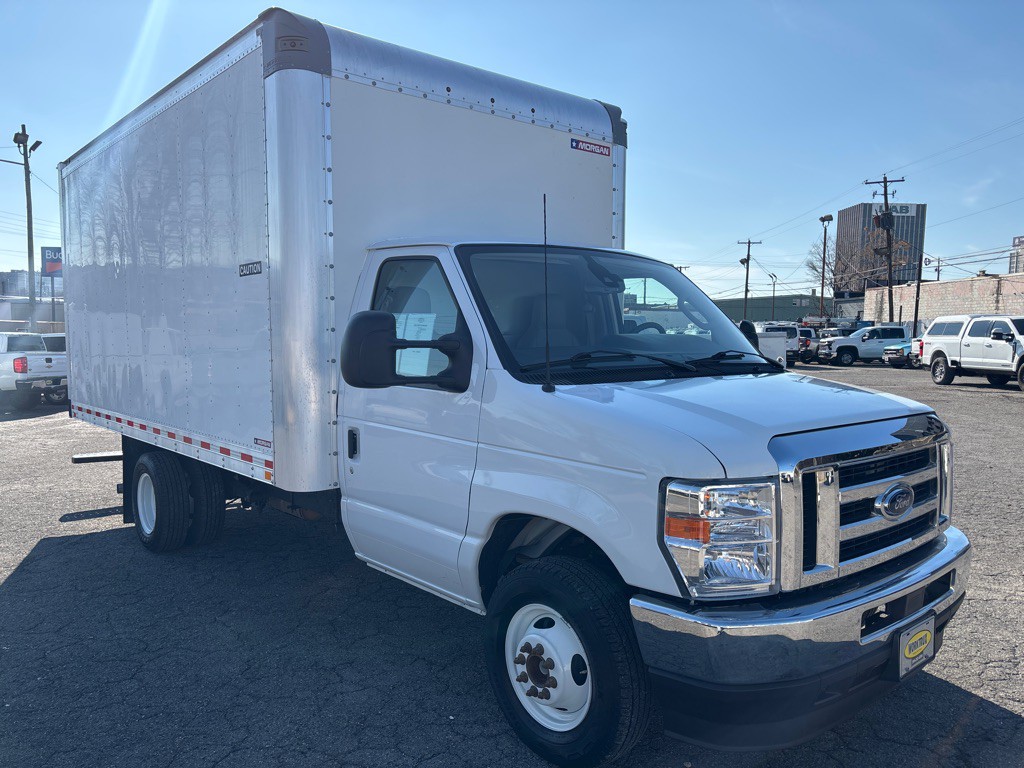 2024 Ford Econoline Image 7