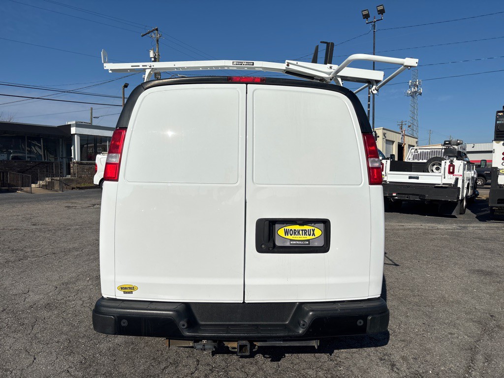 2021 Chevrolet Express Image 4