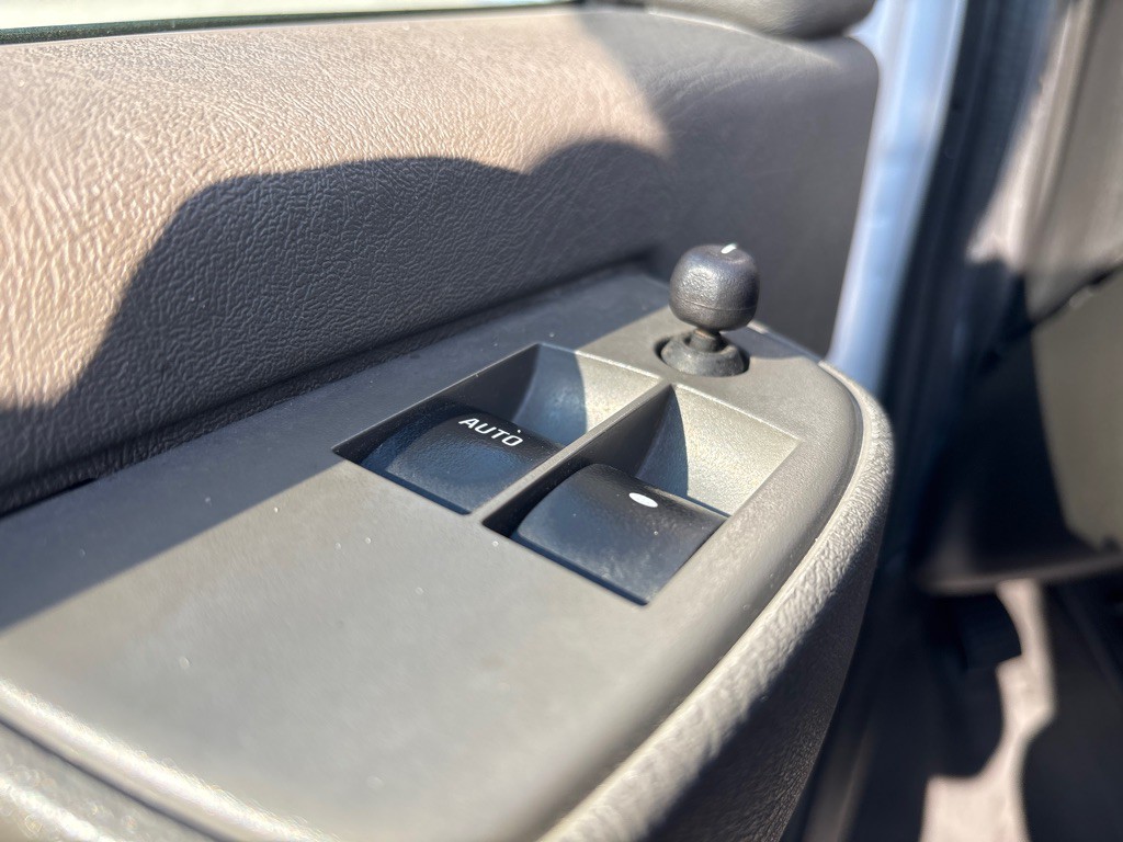 2021 Chevrolet Express Image 10