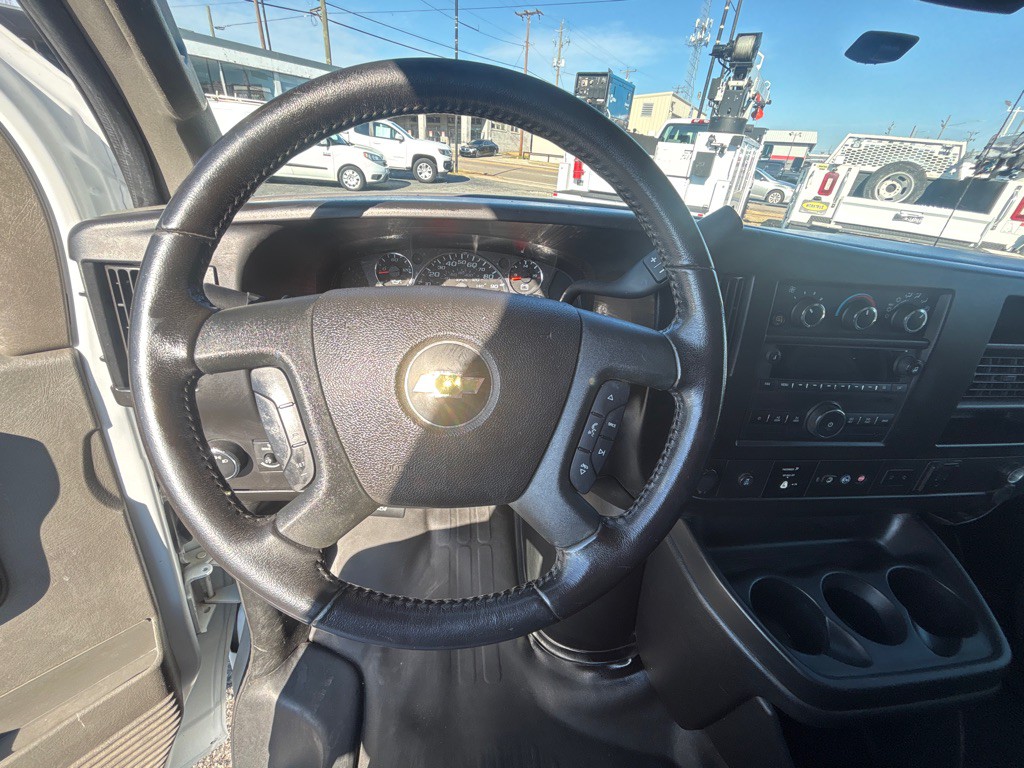 2021 Chevrolet Express Image 11
