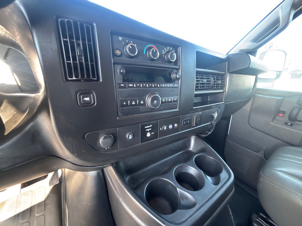 2021 Chevrolet Express Image 14