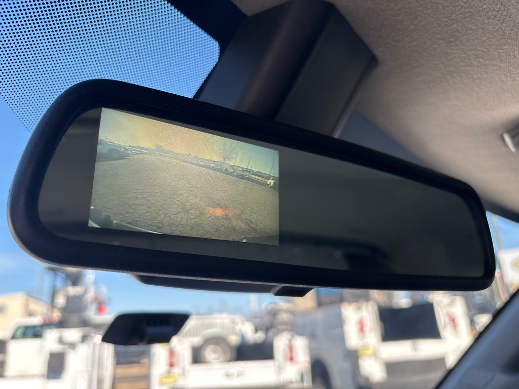 2021 Chevrolet Express Image 15