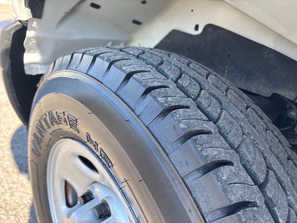 2021 Chevrolet Express Image 25