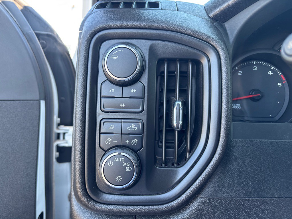 2024 Chevrolet Silverado 1500 Image 14