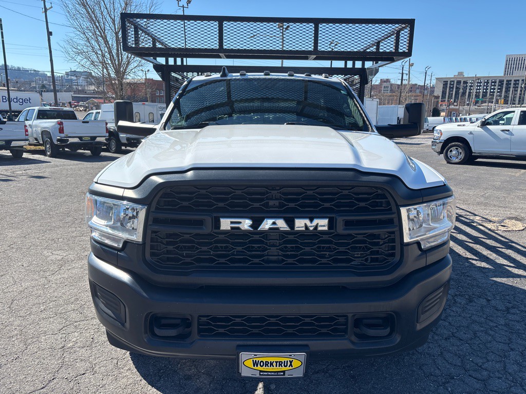 2022 RAM 3500 Image 2