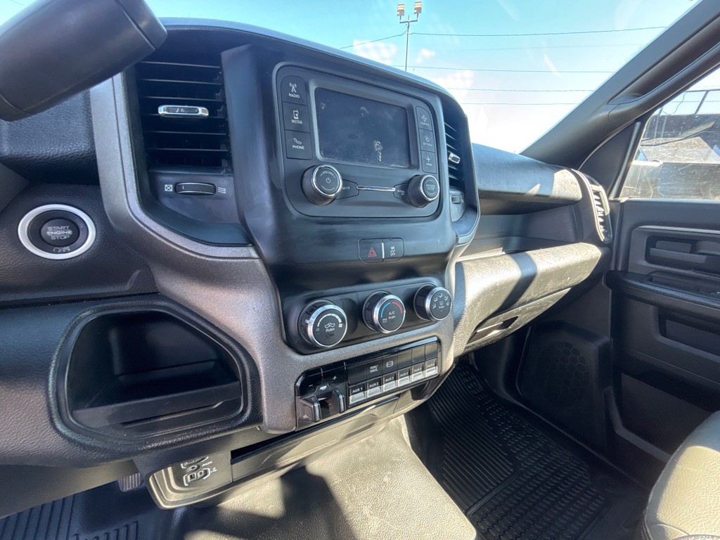 2022 RAM 3500 Image 14