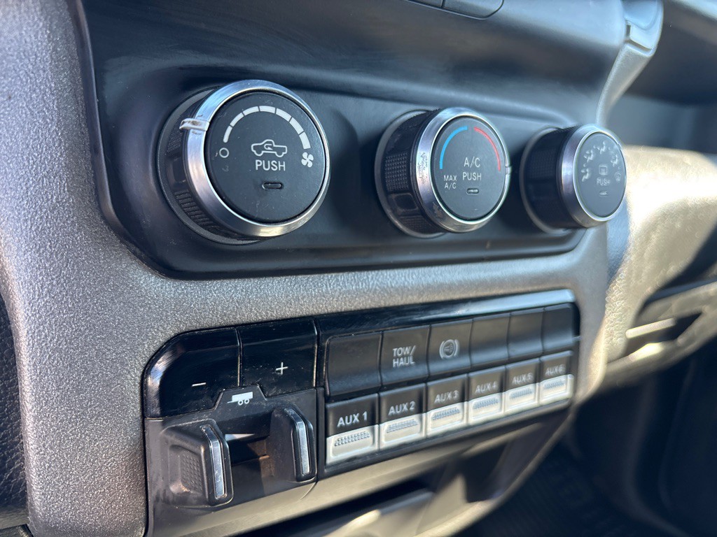 2022 RAM 3500 Image 15