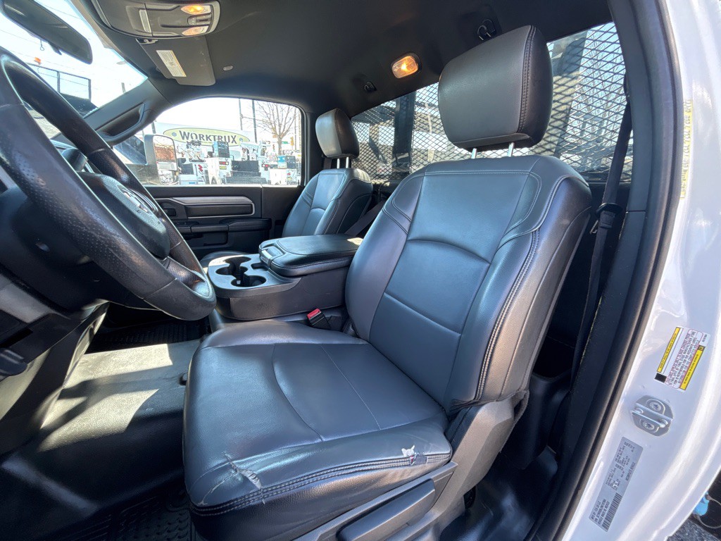 2022 RAM 3500 Image 16