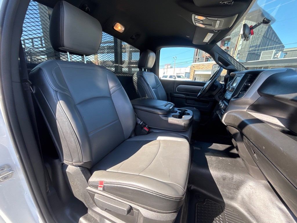 2022 RAM 3500 Image 18