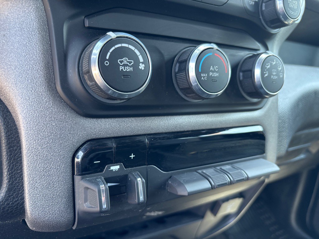 2024 RAM 2500 Image 17