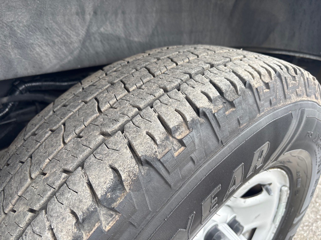 2015 GMC Savana Image 14