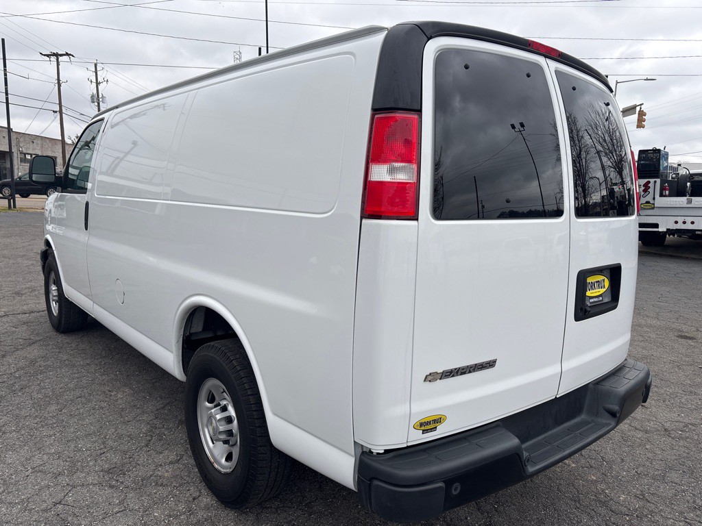 2020 Chevrolet Express Image 3