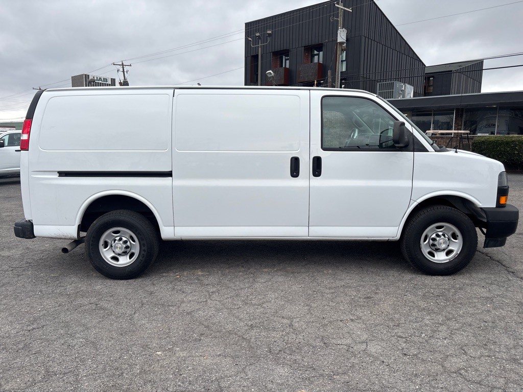 2020 Chevrolet Express Image 6