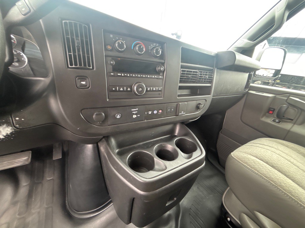 2020 Chevrolet Express Image 12