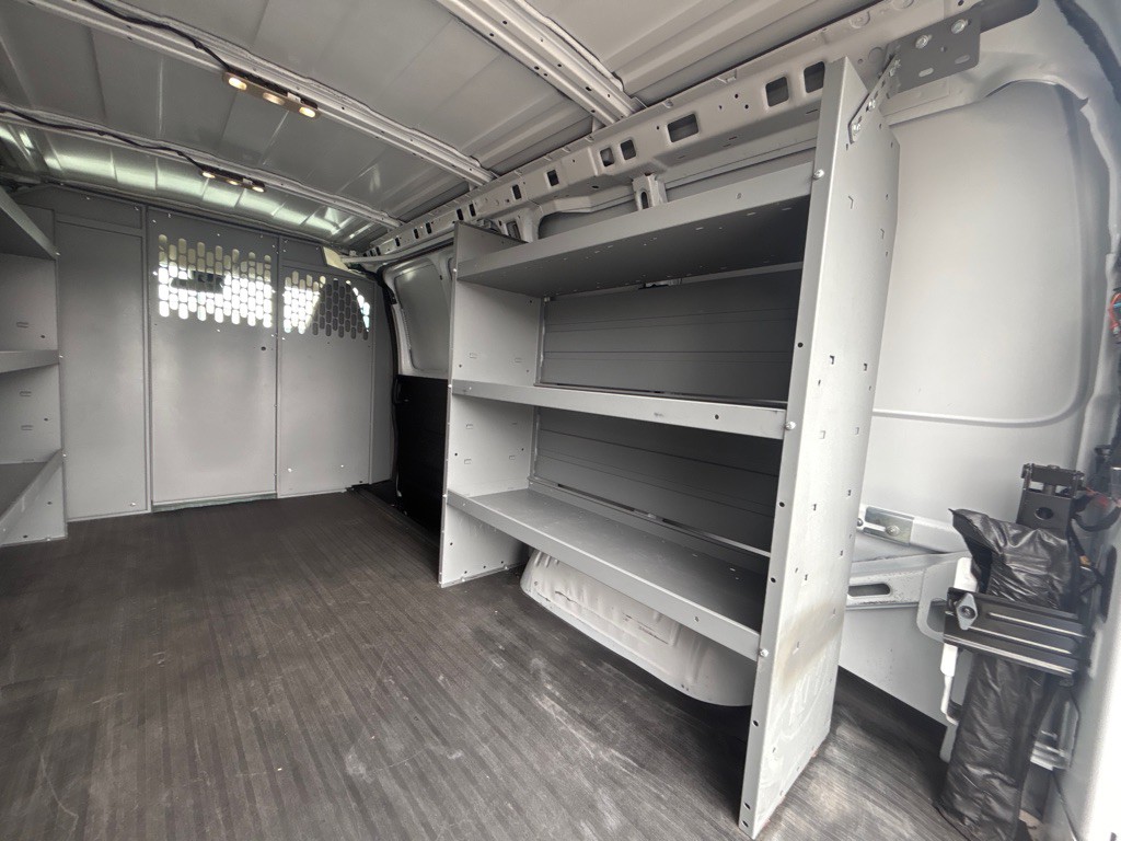 2020 Chevrolet Express Image 19