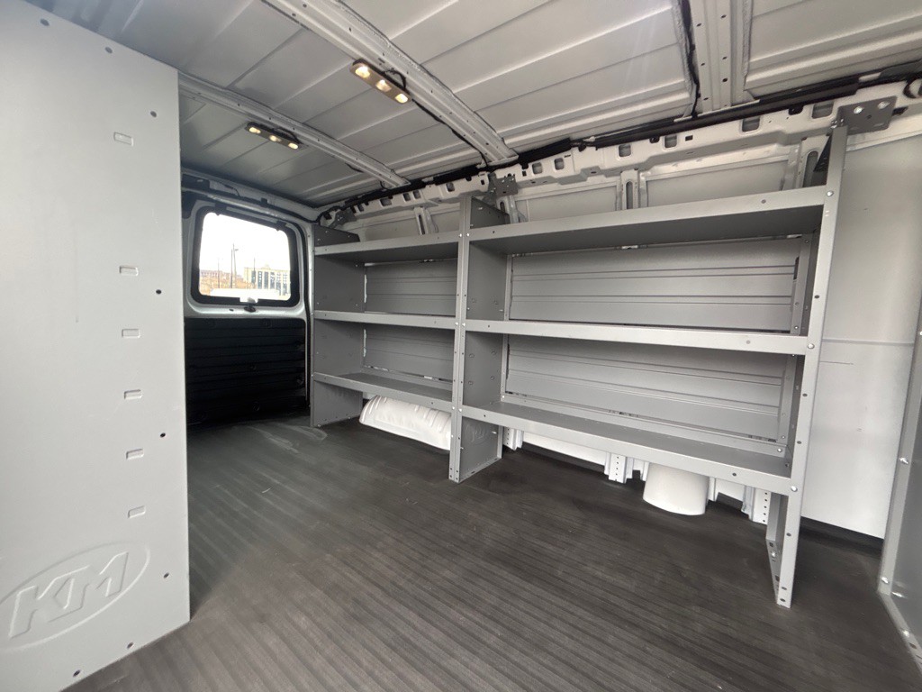 2020 Chevrolet Express Image 20