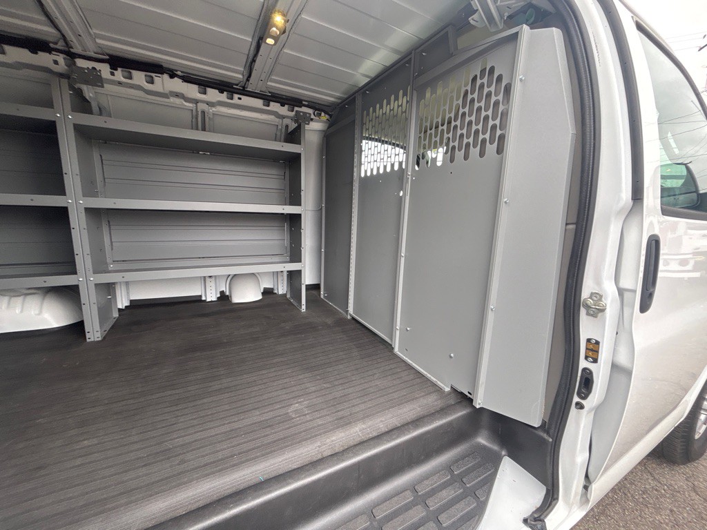 2020 Chevrolet Express Image 21