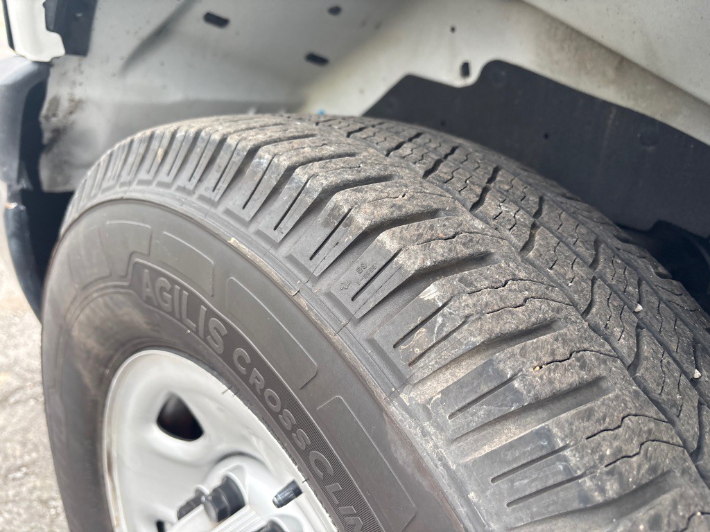 2020 Chevrolet Express Image 25