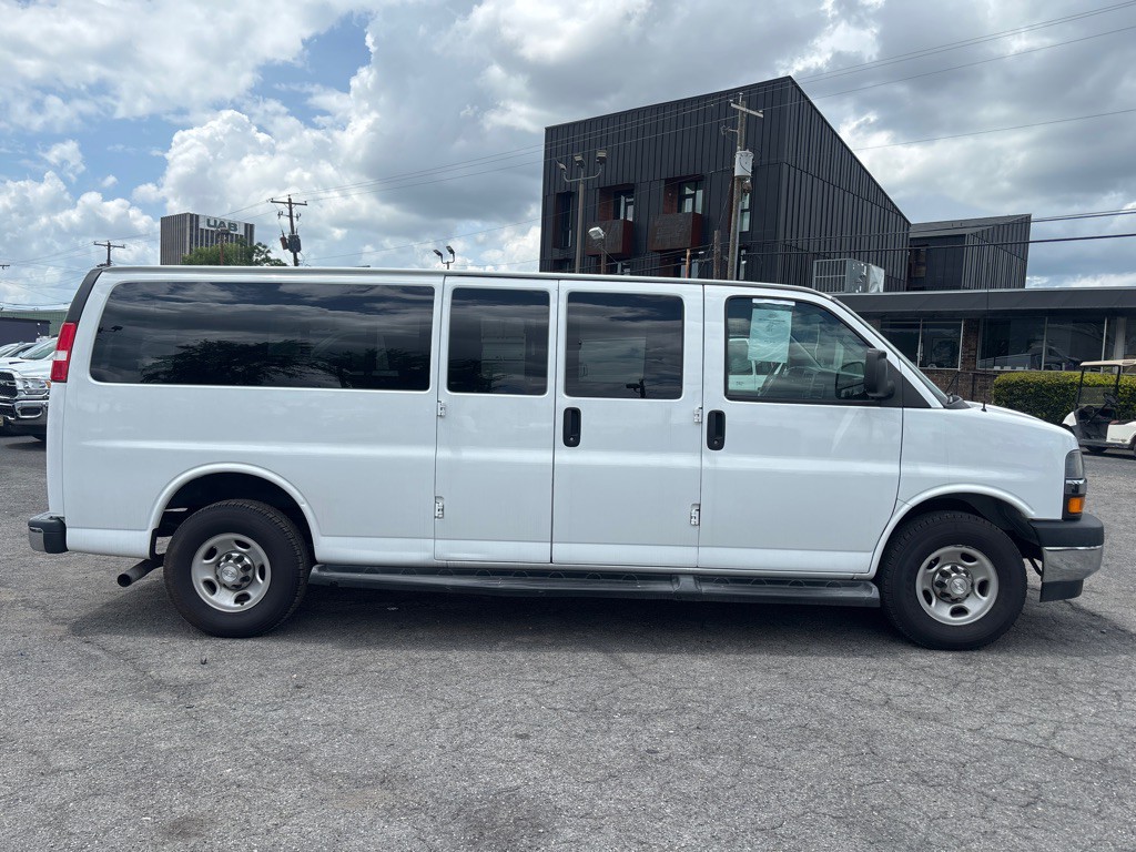 2020 Chevrolet Express Image 6