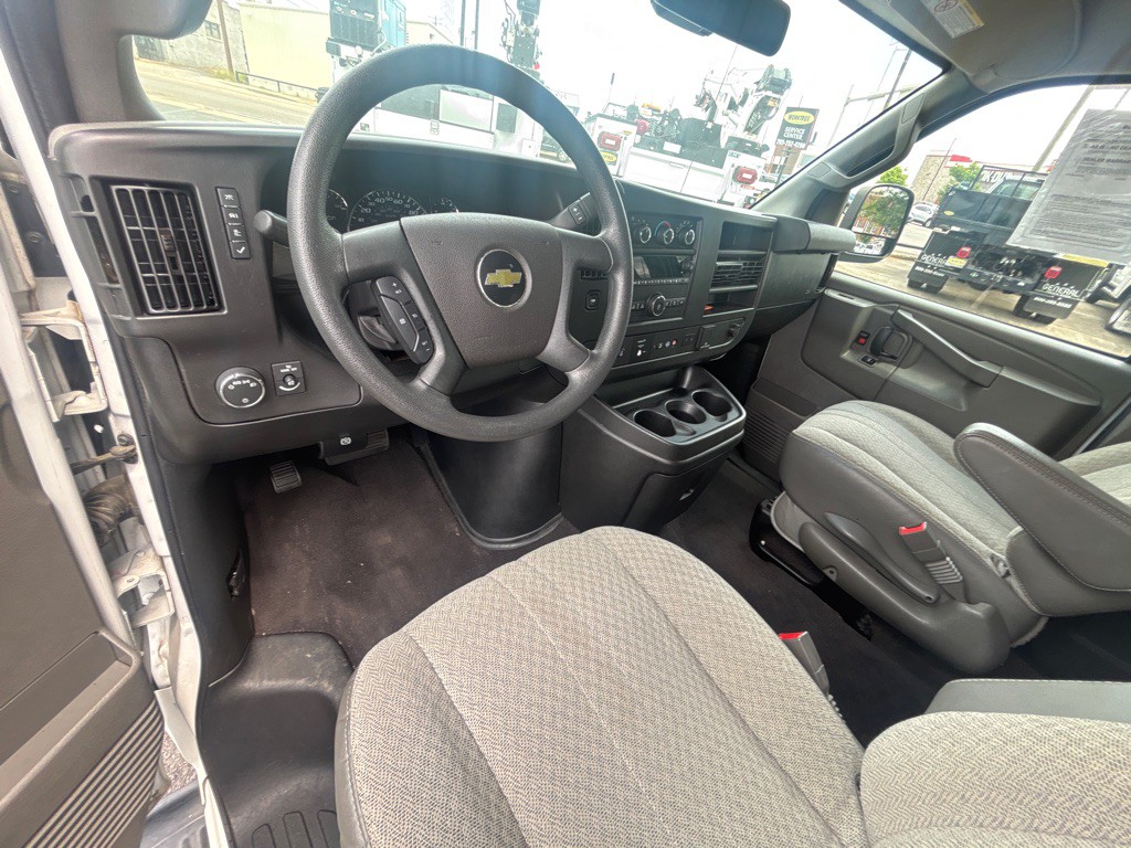 2020 Chevrolet Express Image 8