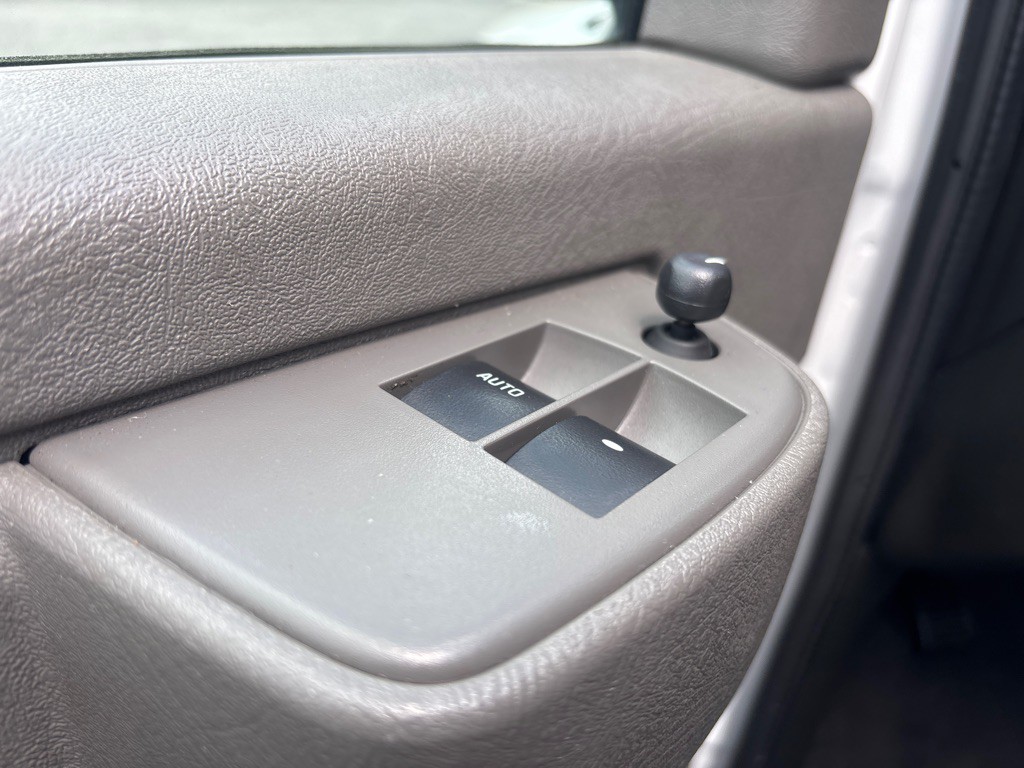 2020 Chevrolet Express Image 9