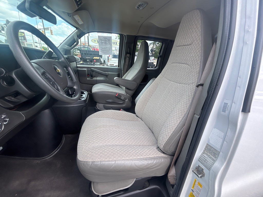 2020 Chevrolet Express Image 12
