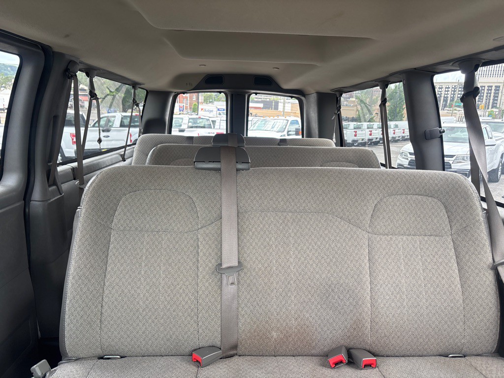 2020 Chevrolet Express Image 18
