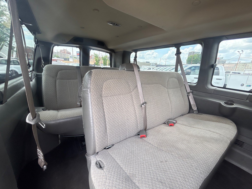 2020 Chevrolet Express Image 20