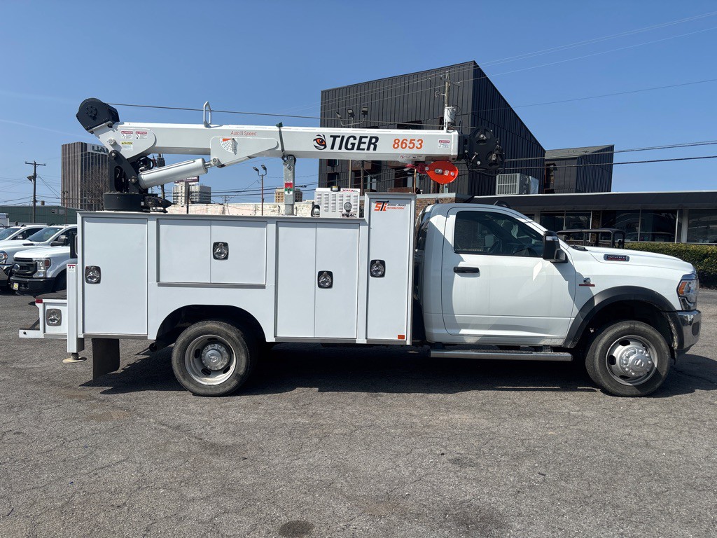 2024 RAM 5500 Image 6