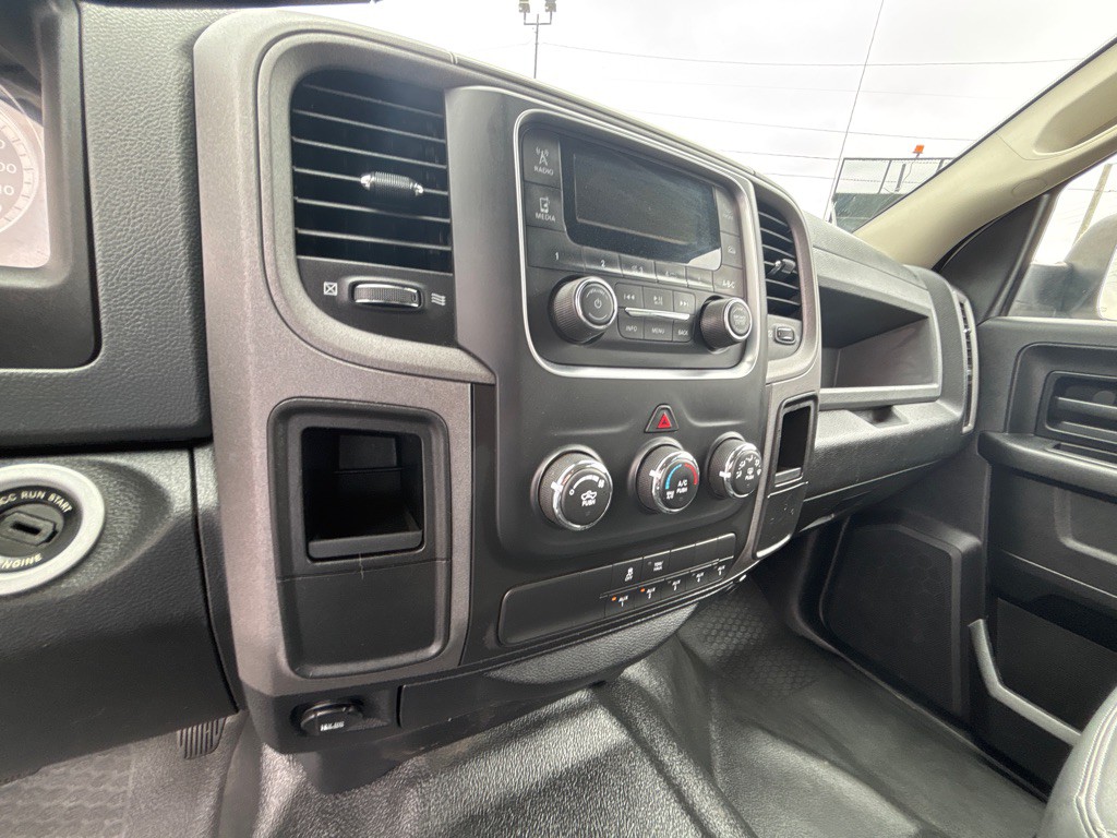 2017 RAM 3500 Image 14